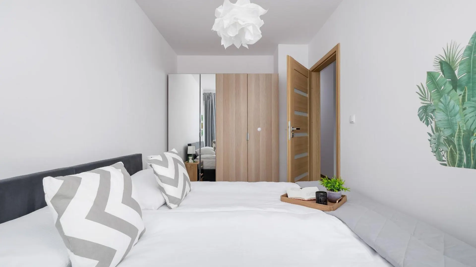 Apartment Nowoczesny Apartament W Krakowie Z Klimatyzacja I Parkingiem By Noclegi Renters Poland